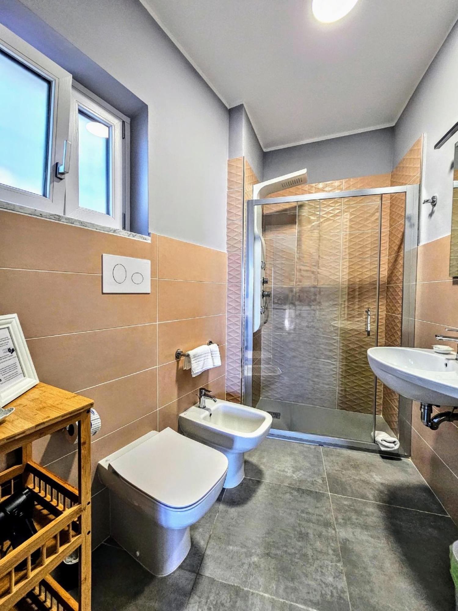 A Casa Di Alessandra - Rooms カステッラバーテ エクステリア 写真