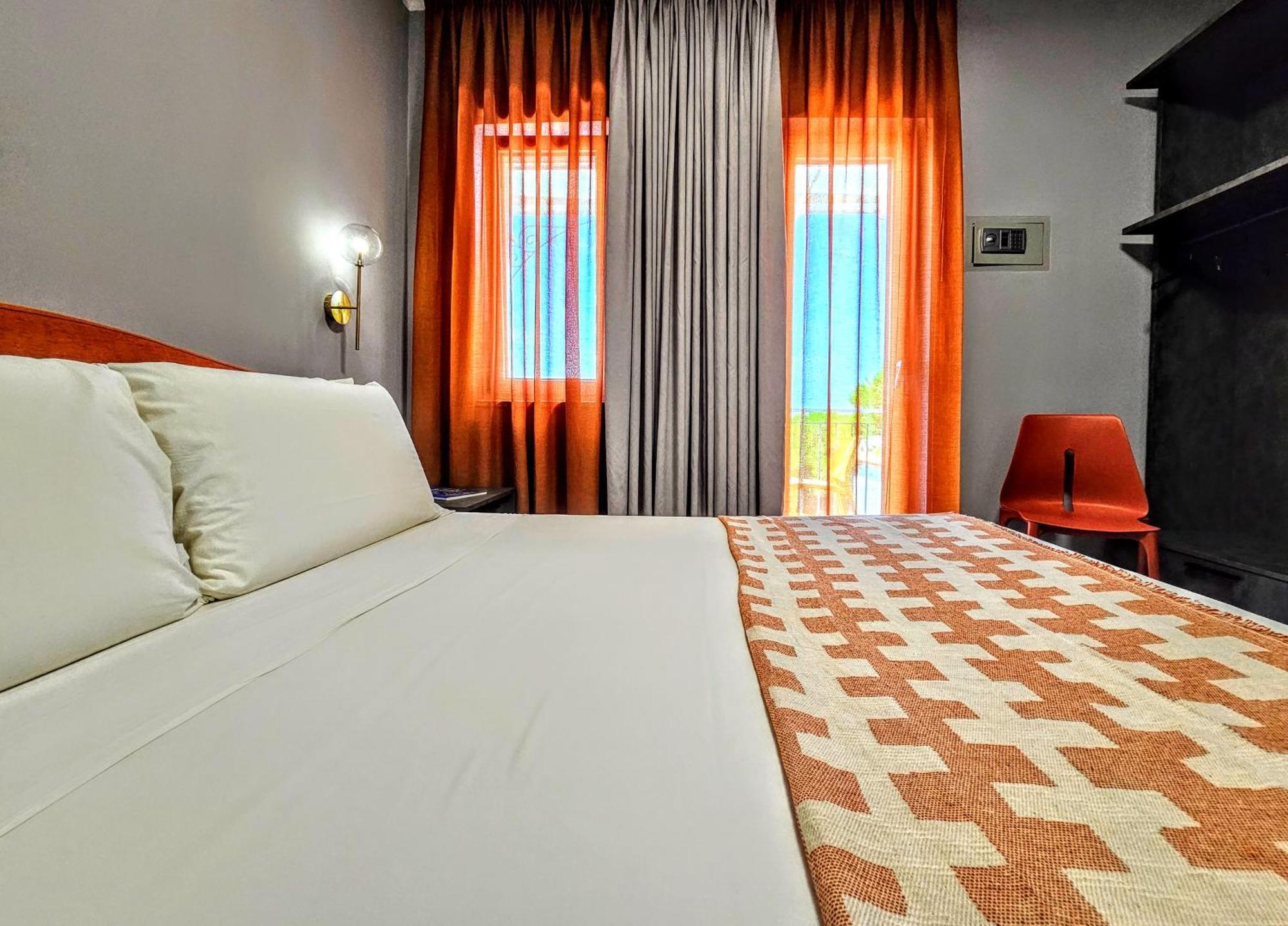 A Casa Di Alessandra - Rooms カステッラバーテ エクステリア 写真